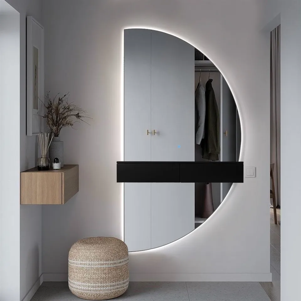 Prilagojeno LED ogledalo